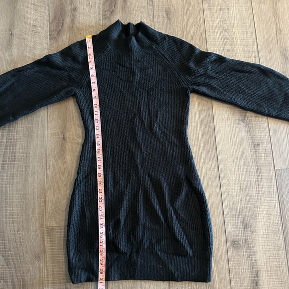 Abercrombie & Fitch Sweater Dress - Picture 8 of 8